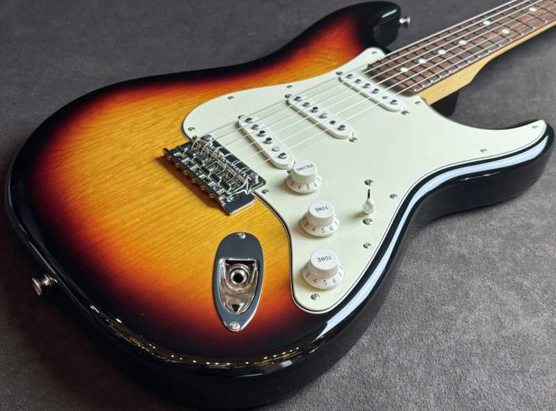 Fender Made in Japan Hybrid II Stratocaster 買取