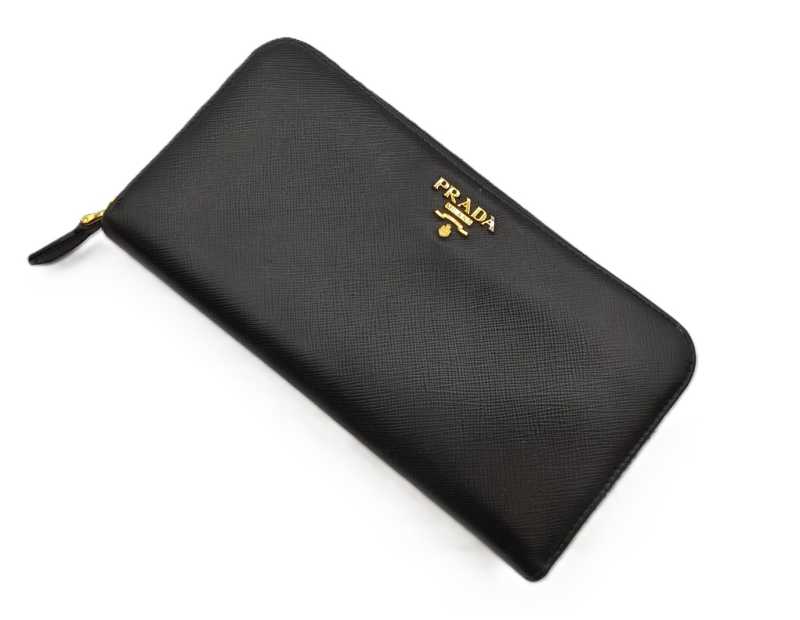 プラダ ラウンドジッピーウォレット サフィアーノ ブラック