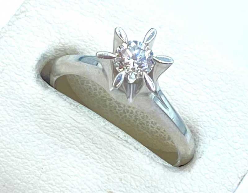 ダイヤモンド買取 PT900 ソリティア デザインリング 0.３5ct