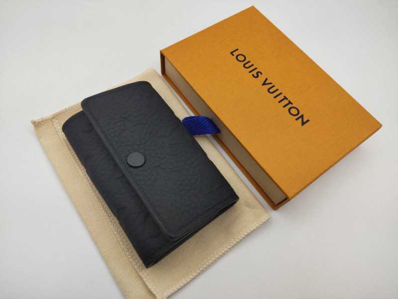 ルイヴィトン買取 ミュルティクレ6 M82604