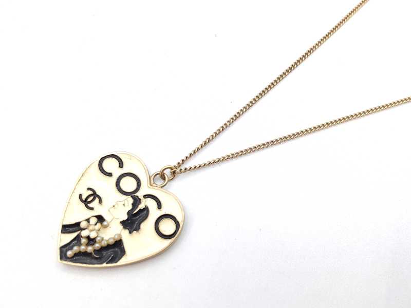 シャネル買取 マドモアゼルネックレス