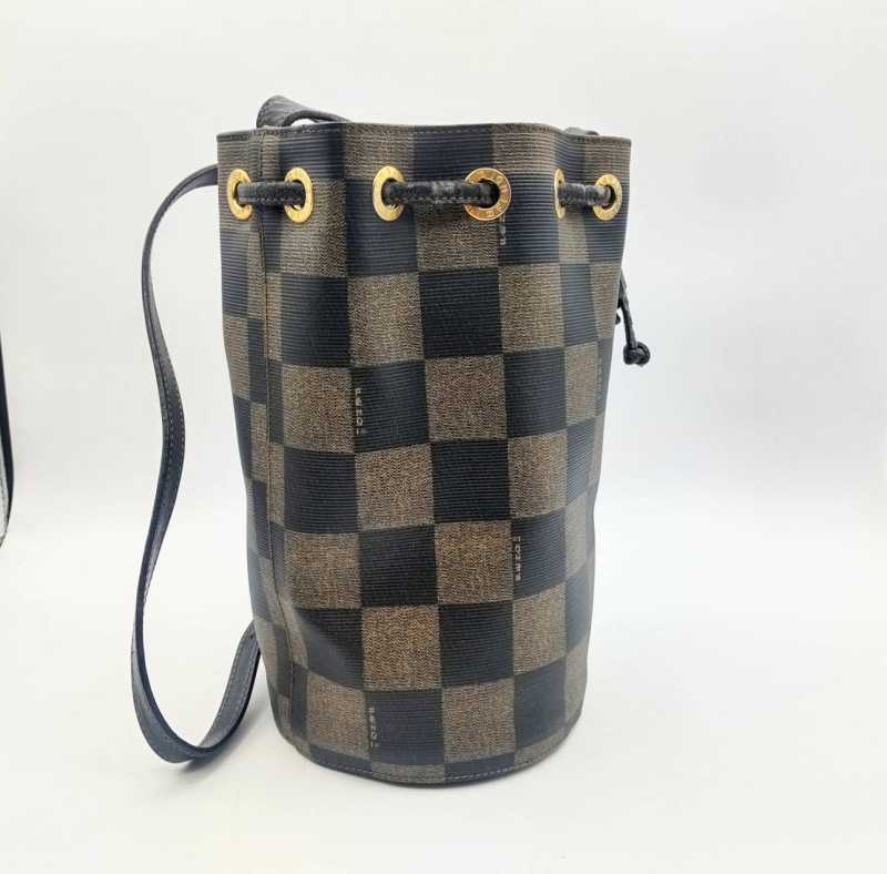 フェンディ　買取　巾着ショルダー