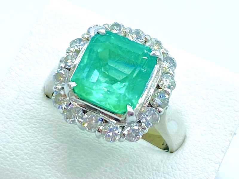 宝石買取 プラチナ台 エメラルド 3.42ct ダイヤモンド 1.16ct デザインリング