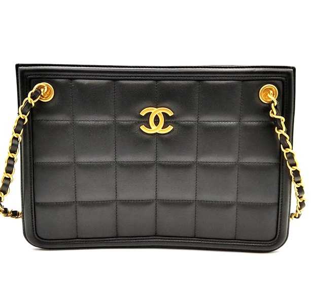 シャネル買取　スモールショッピングバッグ　ラムスキン