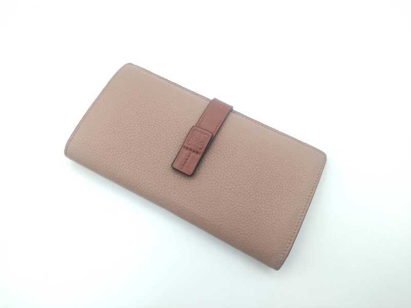 ロエベ　買取　アナグラム二つ折り長財布