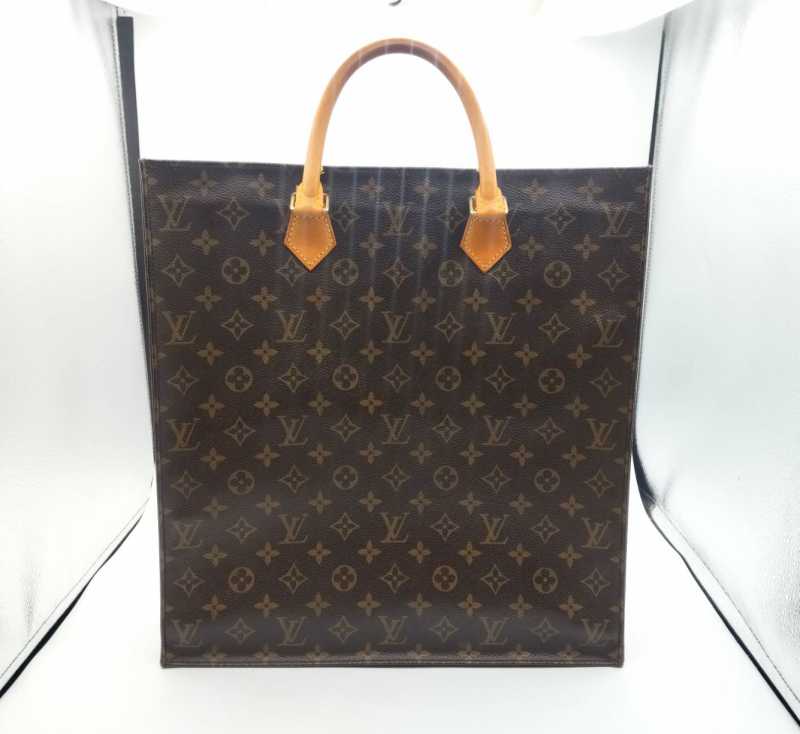 ルイヴィトン　買取　サックプラ　モノグラム　M51140