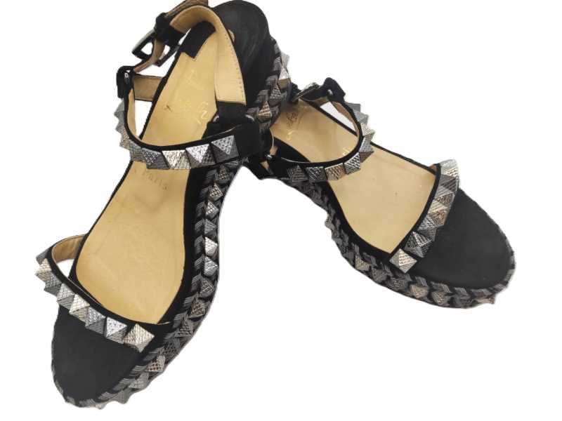 クリスチャンルブタン　買取　サンダル