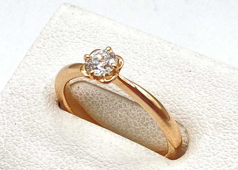 ダイヤモンド買取 K18 立爪リング 0.30ct