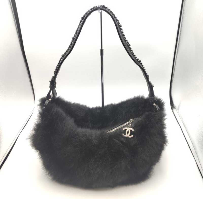 シャネル　買取　ファー付 ショルダーバッグ