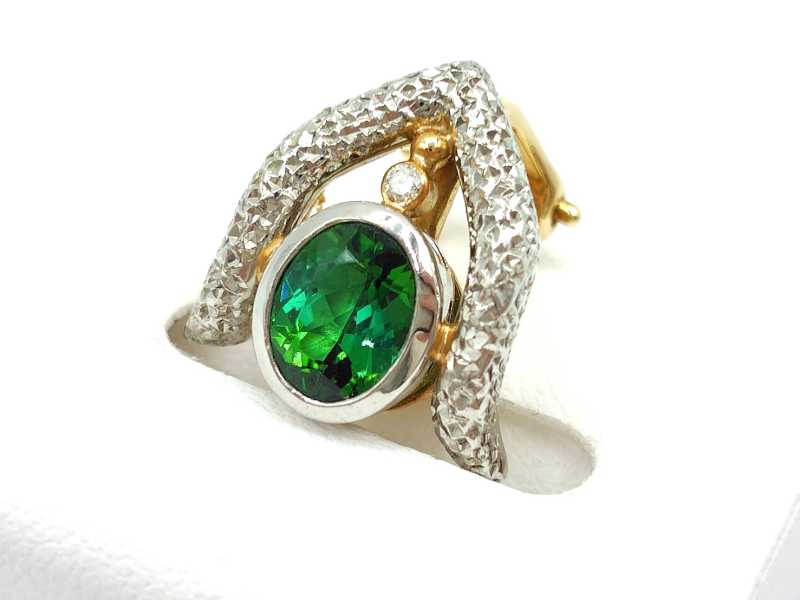 宝石買取 K18 PT900 グリーントルマリン ダイヤモンド デザインイヤリング