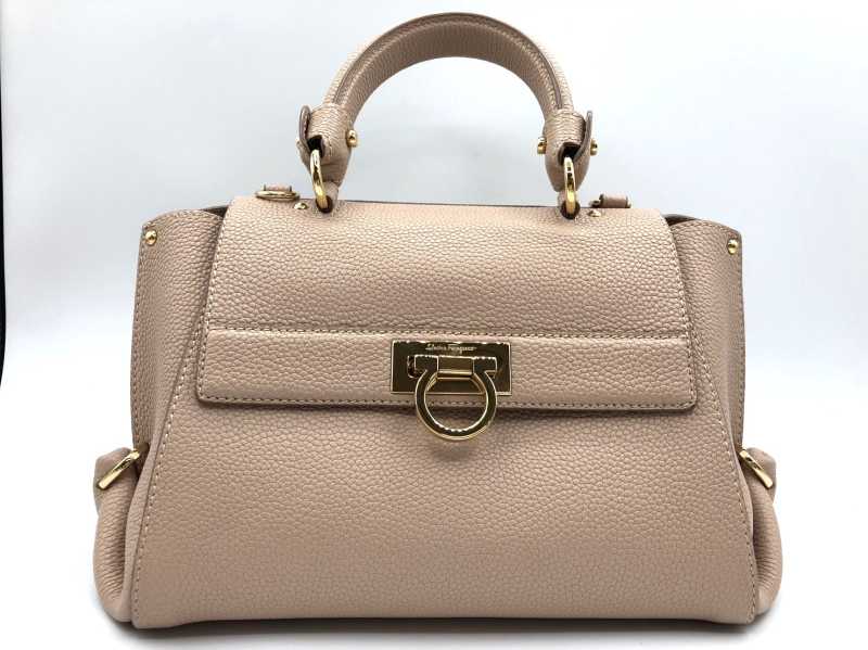 サルヴァトーレ フェラガモ買取 ソフィア