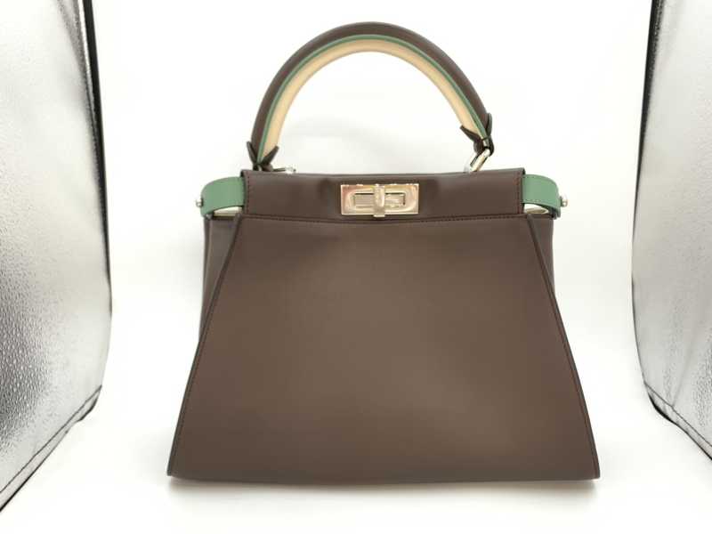 フェンディ買取 ピーカブーディフェンダー 8BN307