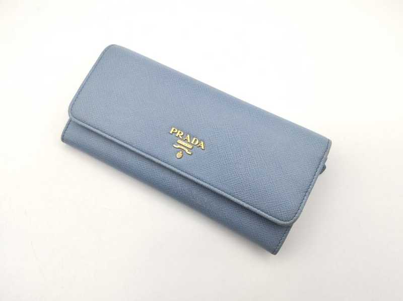 プラダ　買取　サフィアーノメタル　二つ折り長財布