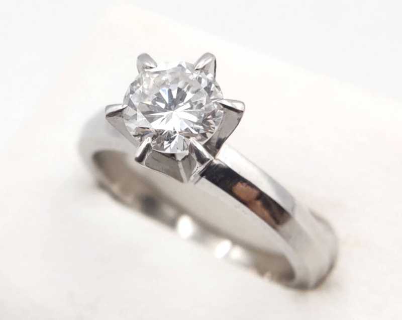 PT900リング　買取　ダイヤモンド