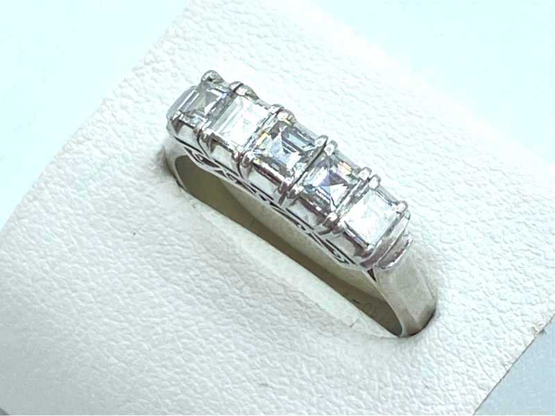ダイヤモンド買取 プラチナ台 ダイヤモンド 1.00ct 一文字 リング