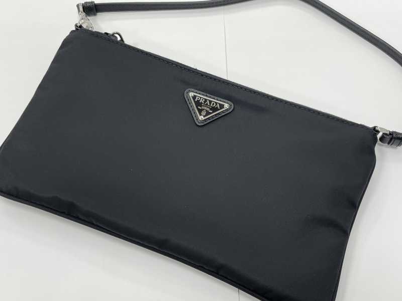 プラダ買取 ナイロンポーチ