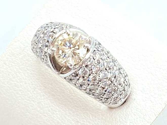 ダイヤモンド買取 プラチナ台 ダイヤモンド 1.005ct 1.36ct デザインリング