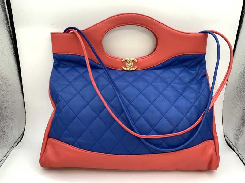 シャネル買取 31ラージショッピングトート AS1010