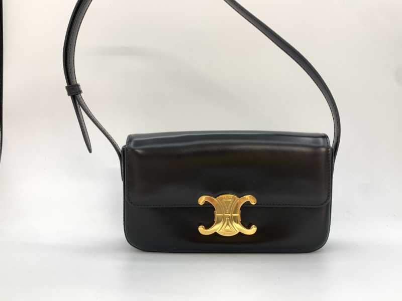 セリーヌ買取 トリオンフショルダーバッグ