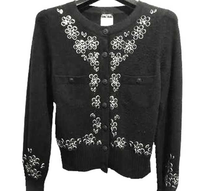 シャネル買取　カーディガン　フローラルボタン