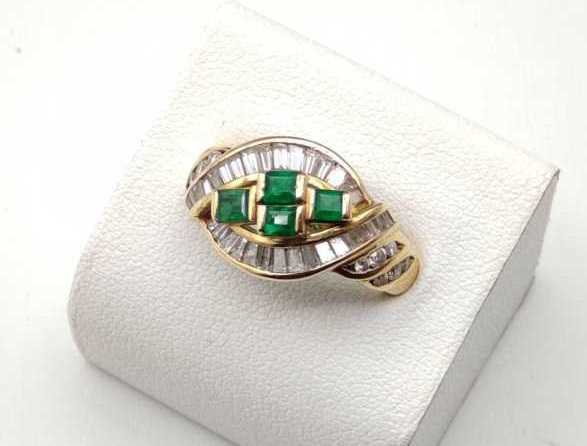 宝石買取 エメラルド 指輪 K18