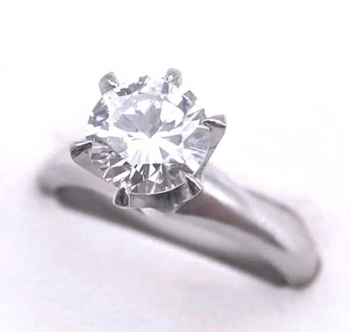 宝石買取　立て爪ダイヤモンドリング　プラチナ