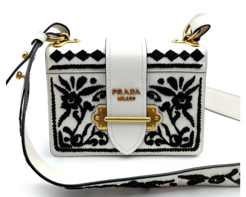 プラダ買取 カイエ ショルダーバッグ