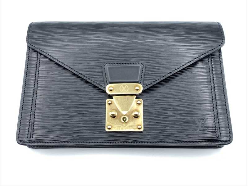 ルイヴィトン買取 ポシェット セリエ ドラゴンヌ エピ M52612