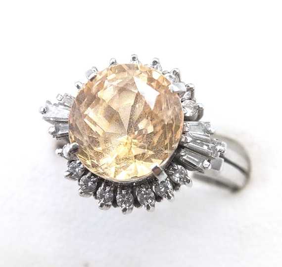 宝石買取　ファンシーカラーサファイアダイヤモンドリング　プラチナ