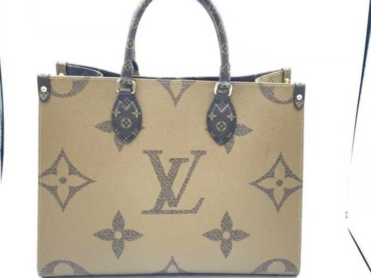 ルイヴィトン買取 オンザゴーMM モノグラム ジャイアント M45321 