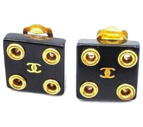 シャネル買取　スクエアイヤリング　01P