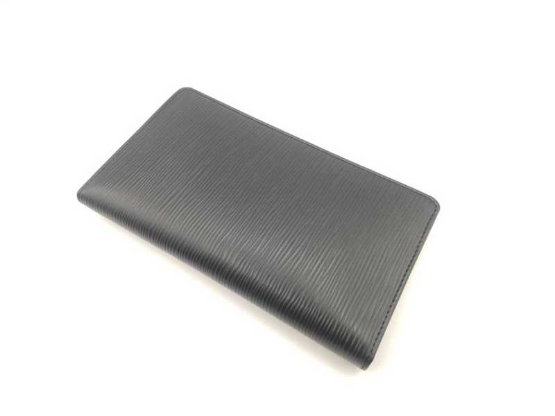 ルイヴィトン　買取　ポルトシェキエ カルトクレディ　エピ　M63732