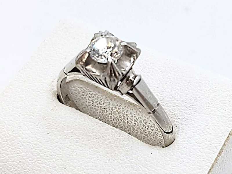 ダイヤモンド買取 0.3カラット指輪