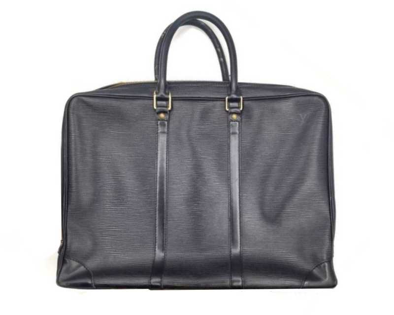 ルイヴィトン買取 ポルトドキュマン ヴォワヤージュ 