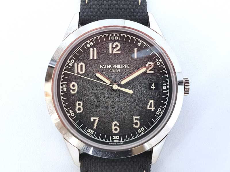 パテックフィリップ買取 カラトラバ 5226G-001