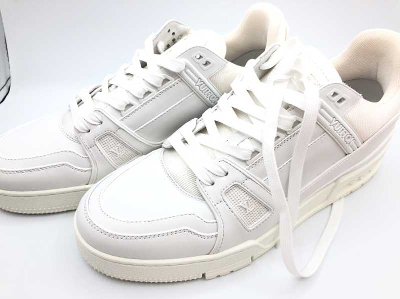 ルイヴィトン買取 LVトレイナーライン