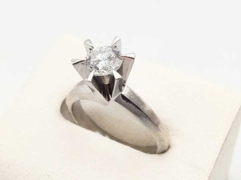 PT900リング　買取　ダイヤモンド