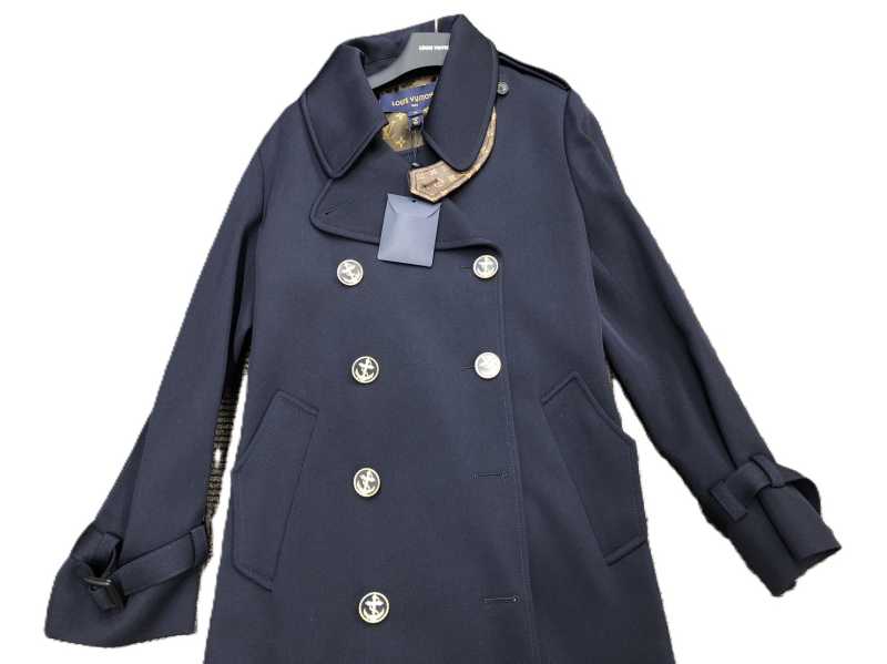 ルイヴィトン買取 ロングコート