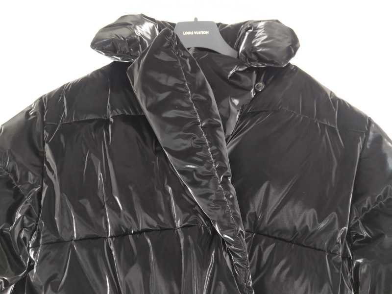 ルイヴィトン買取 ダウンジャケット