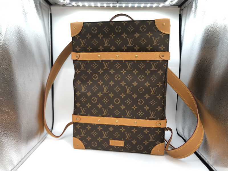 ルイヴィトン買取 ソフトトランク・バックパック M44749