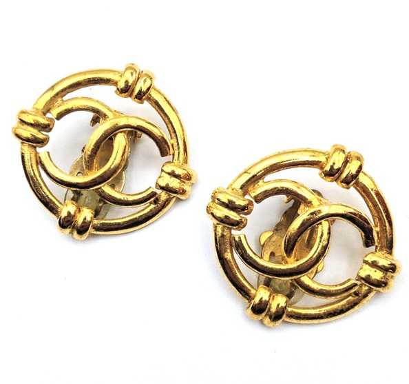 シャネル買取　サークルココマークイヤリング　29