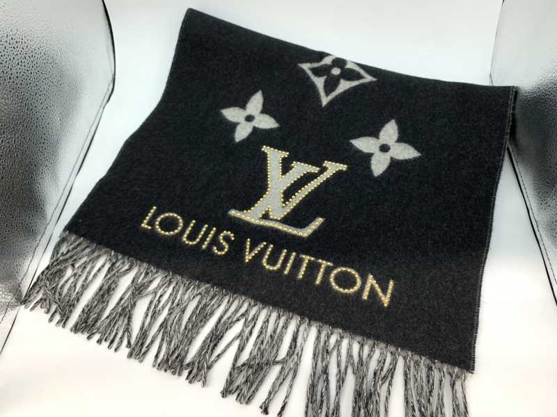 ルイヴィトン買取 エシャルプ レイキャビック スタッディ M71588