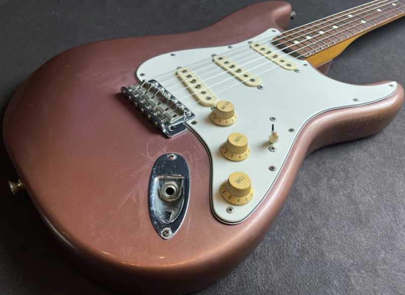 Fender American Vintage 62 Stratocaster Burgundy Mist Metallic 買取