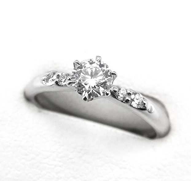 ラザール買取　プラチナダイヤモンドリング