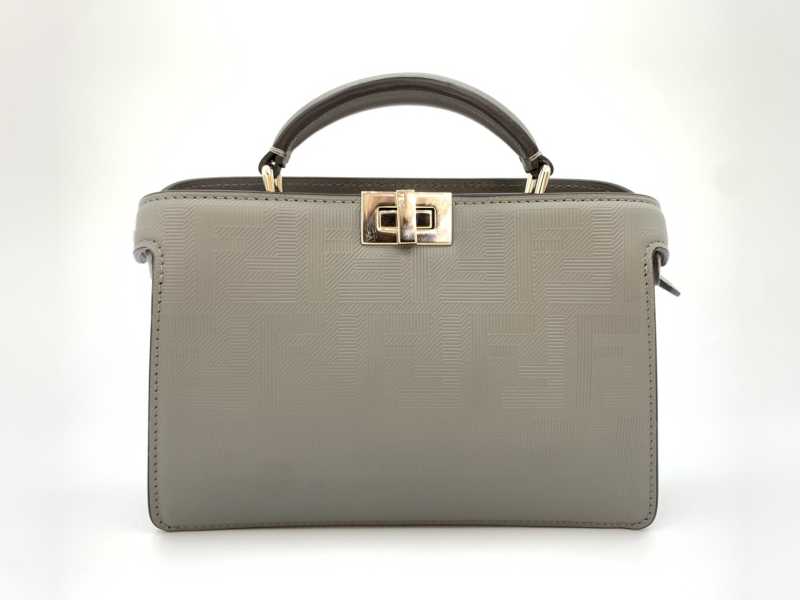 フェンディ買取 ピーカブーアイシーユーエックスクロス 7VA582