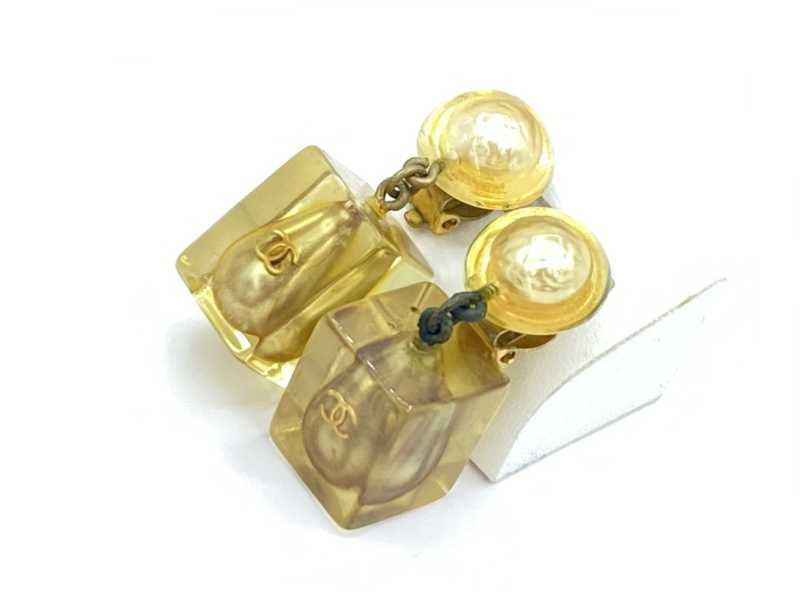 シャネル買取 イヤリング ティアドロップ クリア