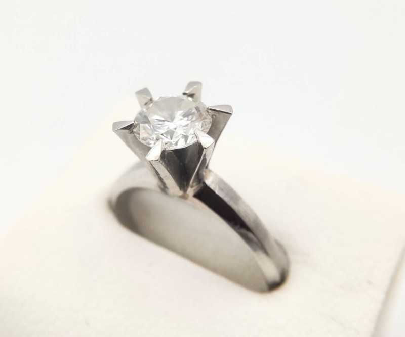 PT900リング　買取　ダイヤモンド　