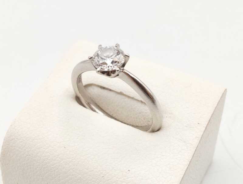 PT900リング　買取　ダイヤモンド