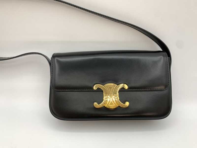 セリーヌ買取 トリオンフショルダーバッグ