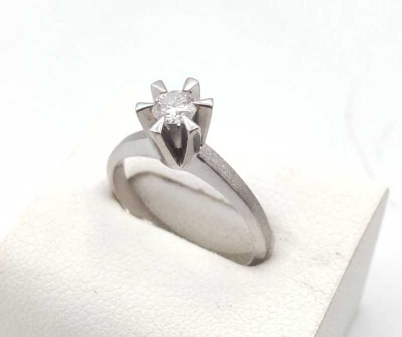 PT900リング　買取　ダイヤモンド